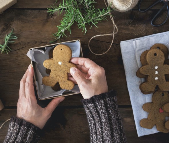 14 Ways to Make the Holidays Meaningful This Year
