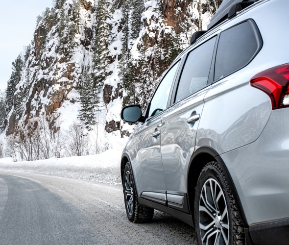10 Must-Have Winter Items to Keep in Your Car