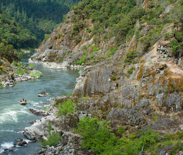 River rafters float downt he Rogue River.