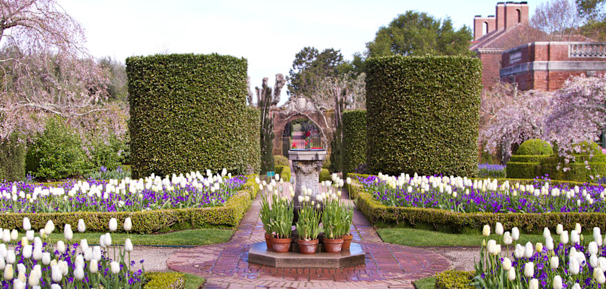 16 Gorgeous Gardens in the West