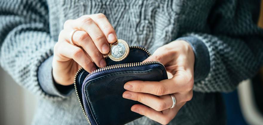 How to Keep Your Money and Credit Cards Safe While Traveling