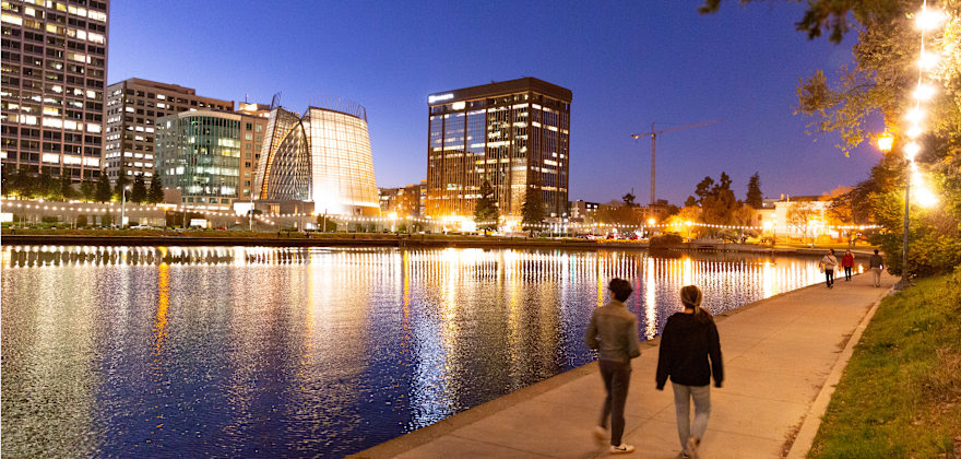 5 Oakland Neighborhoods to Explore on Foot