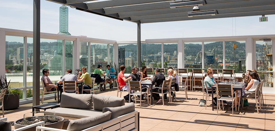 Scenic Spots for Outdoor Dining in the West