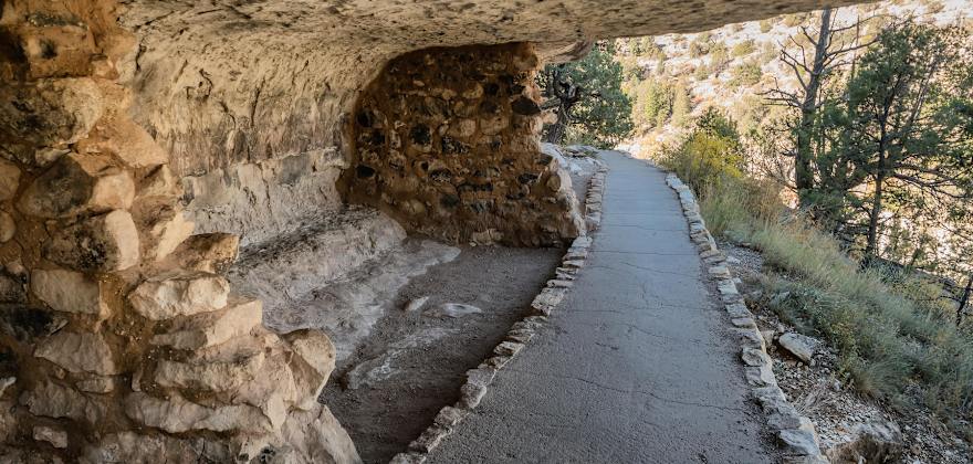 Visiting Walnut Canyon in Arizona
