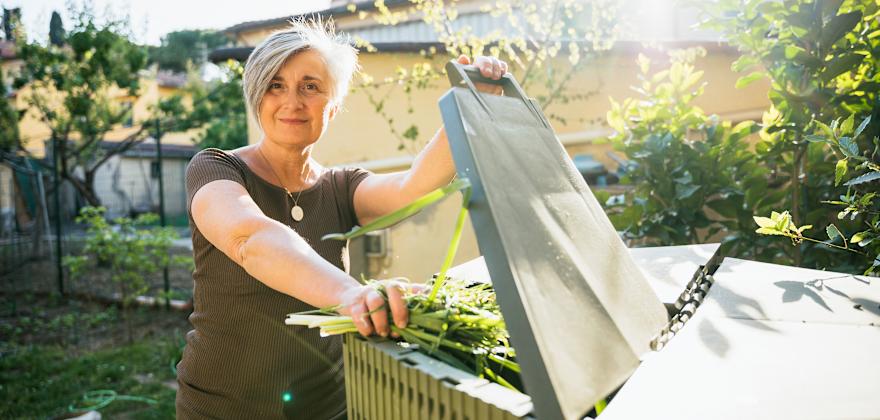 6 Tips for Indoor and Outdoor Composting