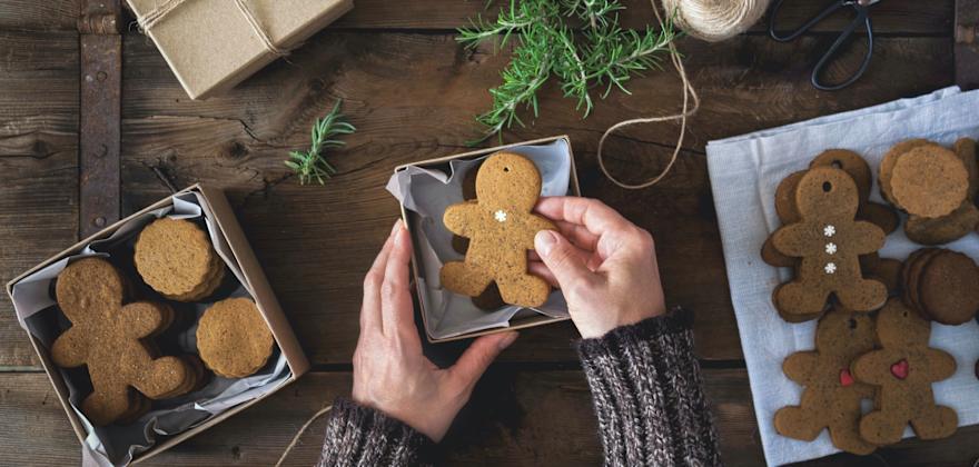 14 Ways to Make the Holidays Meaningful This Year