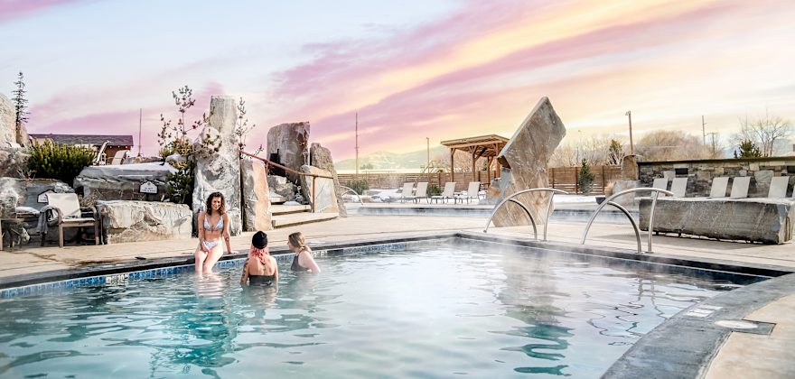 7 Romantic Scenic Spots in the West