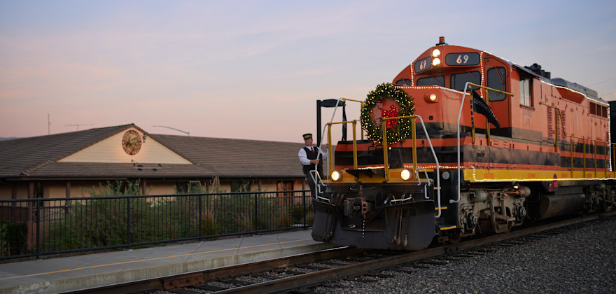 8 Best Holiday Train Rides in the West