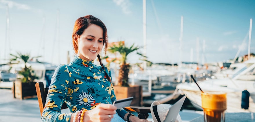 8 Tips to Avoid Fraud and Scams While Traveling