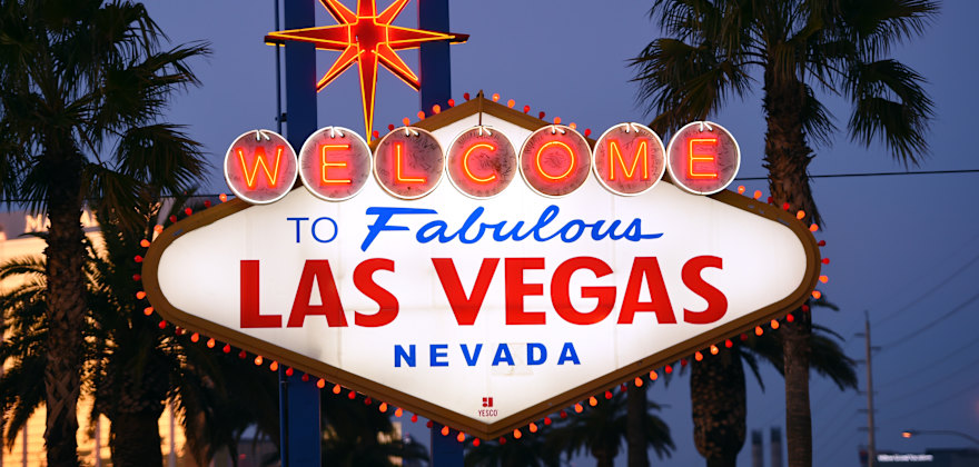 Welcome to Fabulous Las Vegas Nevada sign at dusk.