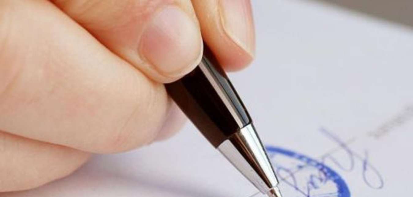document getting notarized at a AAA branch