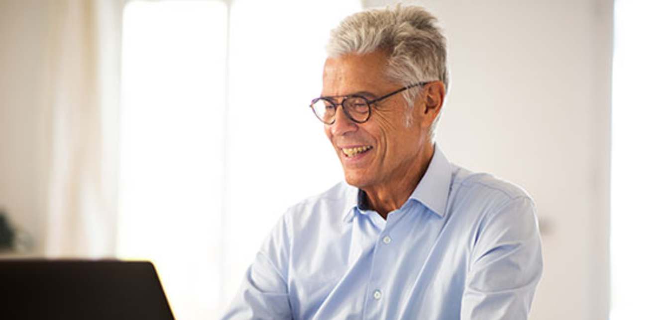 a Blue Shield customer takes a free Roadwise Driver class from AAA