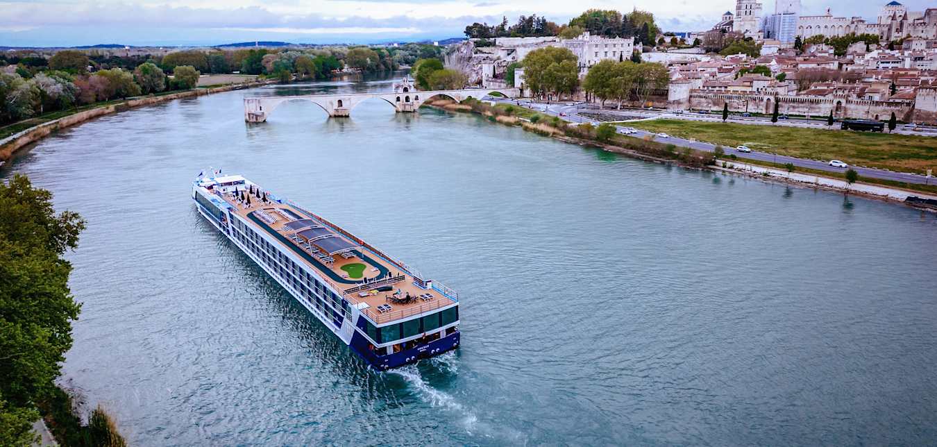 amacello sailing in avignon france