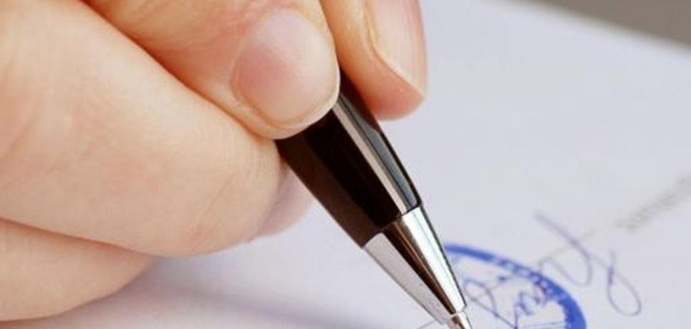 document getting notarized at a AAA branch
