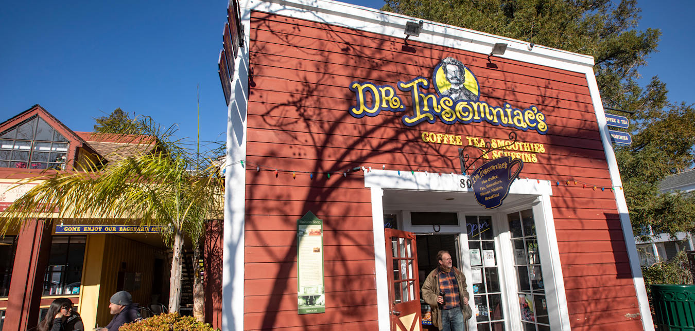 Exterior of Dr. Insomniacs in Novato, California.