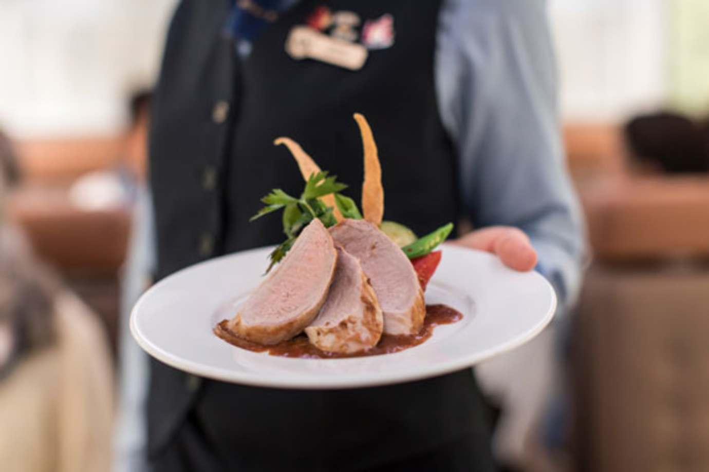 rocky mountaineer gold leaf service cuisine