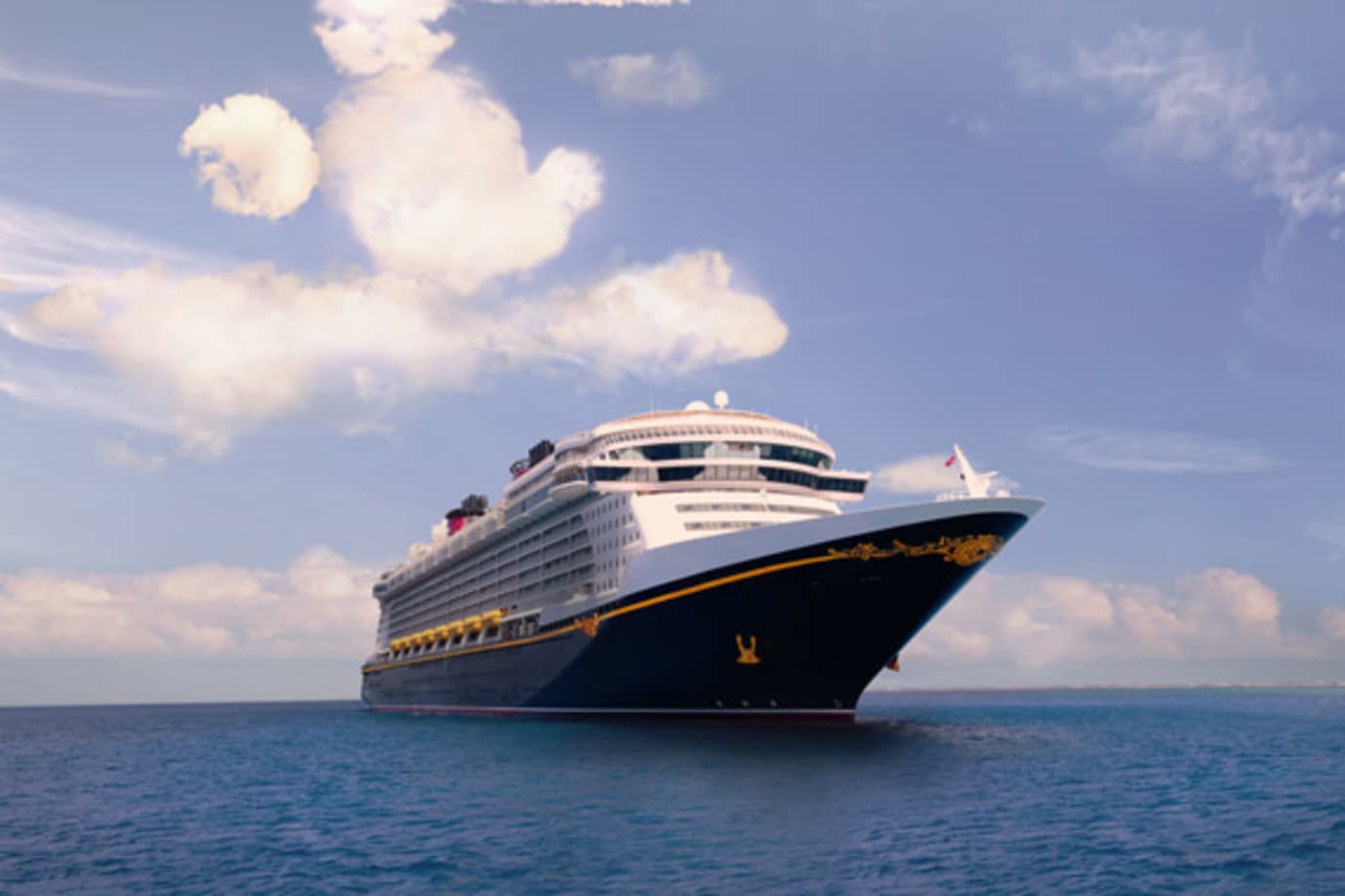 disney cruise line ship at sea