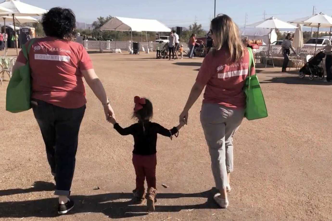 aaa employees volunteer in arizona