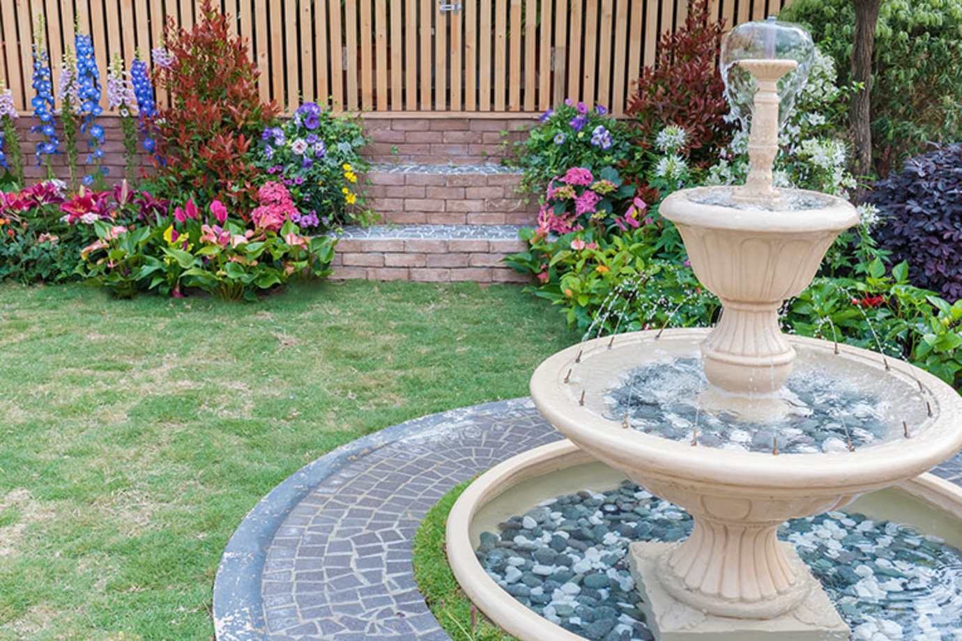 fountain running