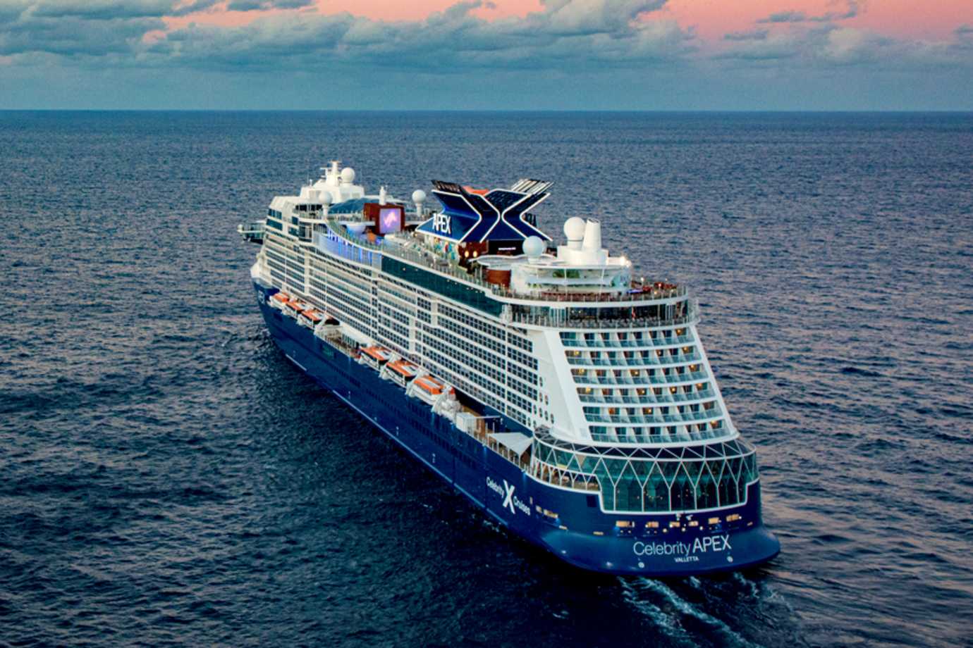 celebrity apex ship