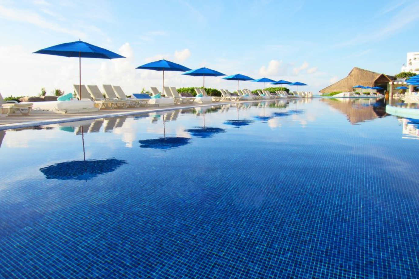 live aqua resort in cancun mexico