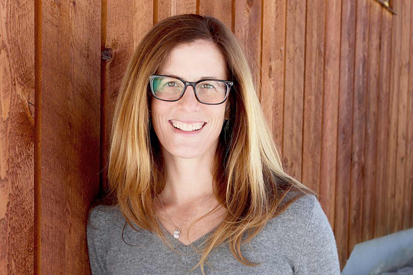 Via Podcast guest Lauren E. Oakes headshot.