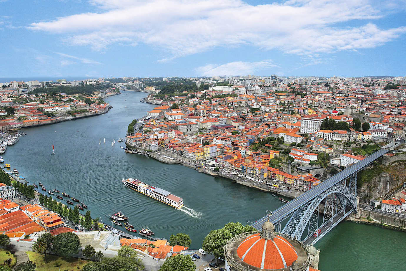 amawaterways ship in porto