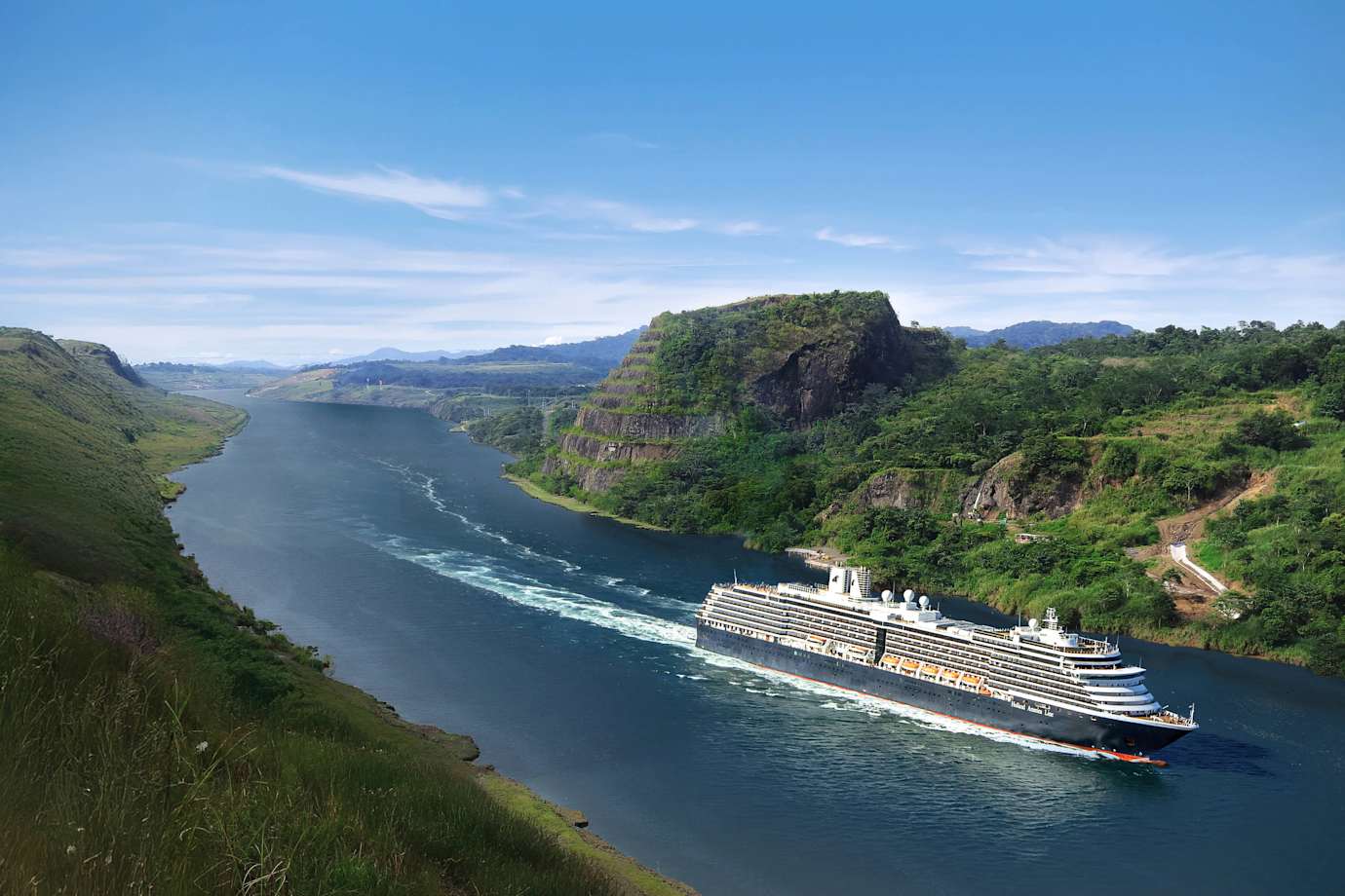 holland america ship crossing the panama canal