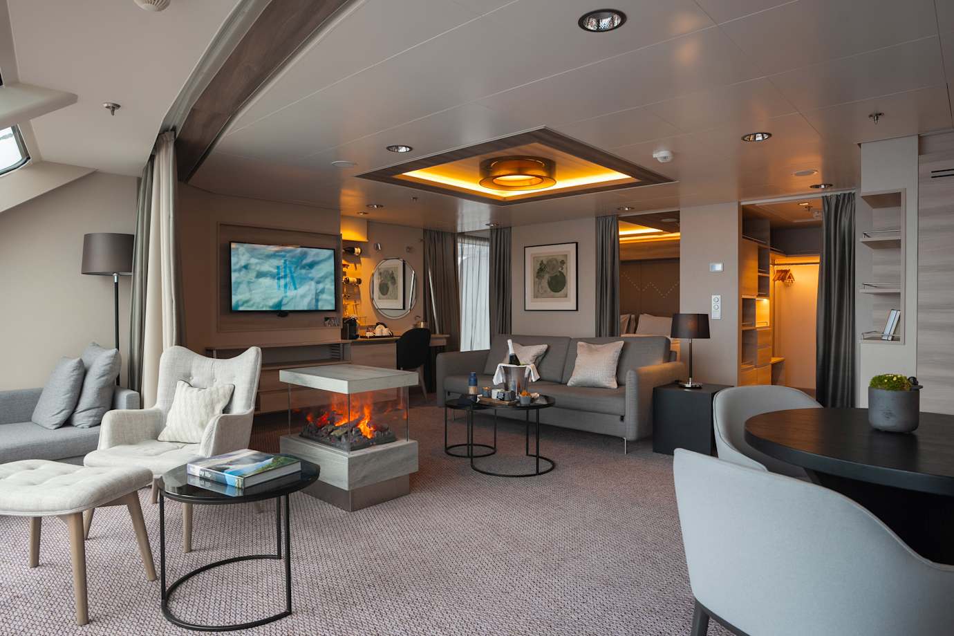 expedition suite on HX ship