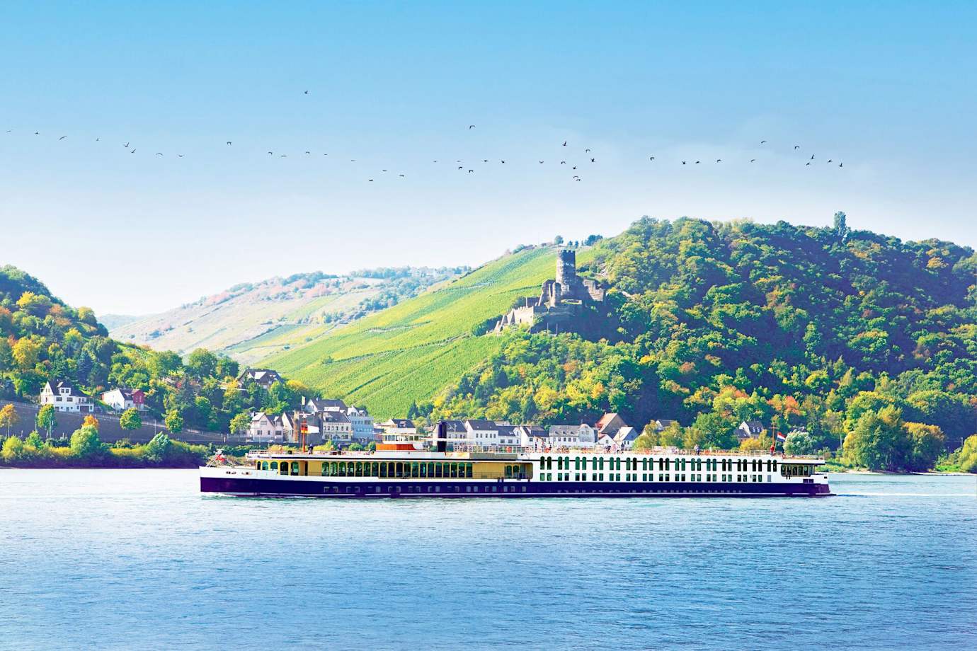 trafalgar river cruise ship on the rhine