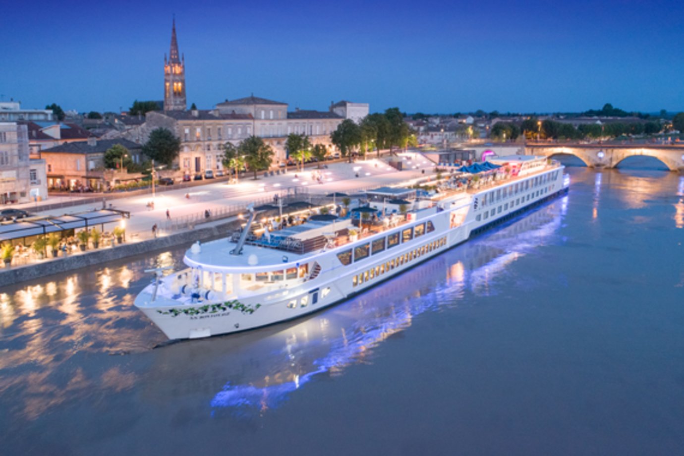 uniworld ship docked in libourne france