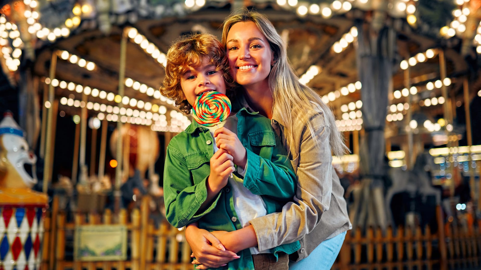 AAA Members enjoy their discounts while out at a fair