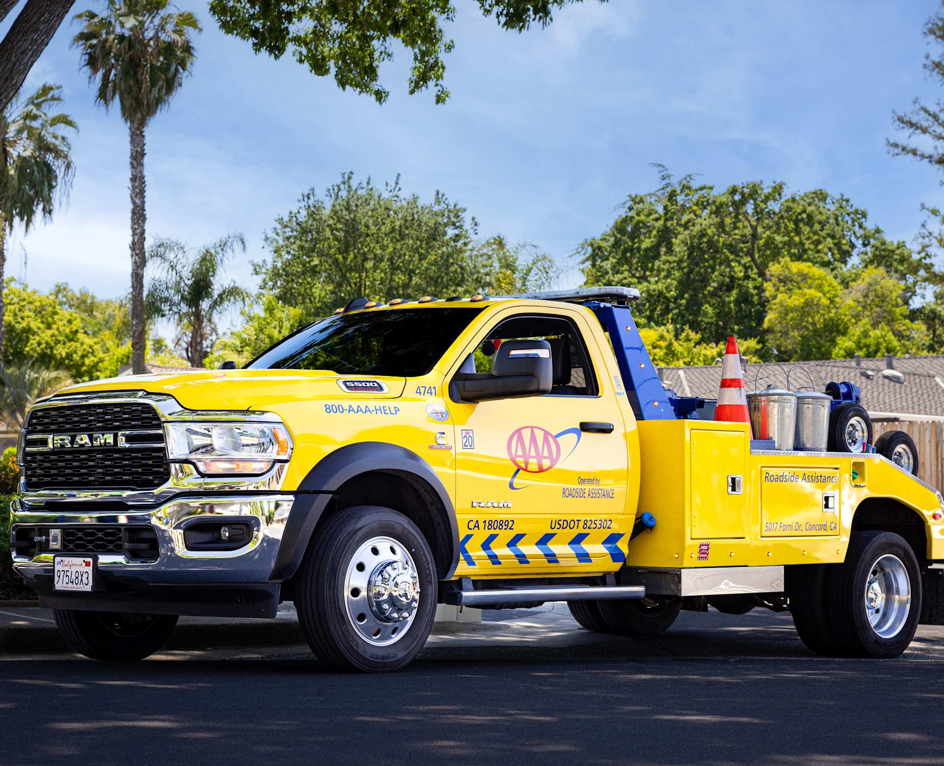 AAA Tow truck