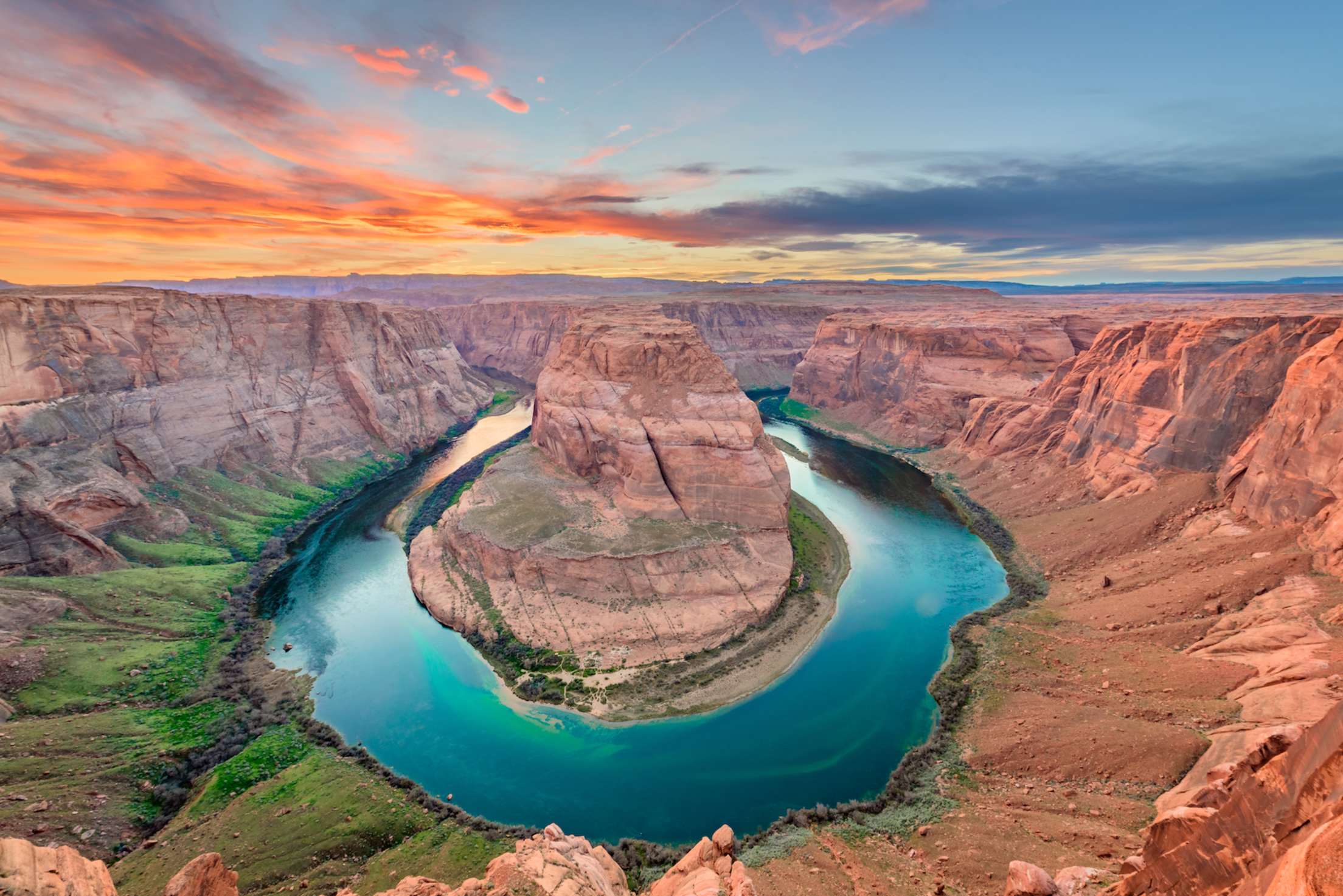 Colorado River oxbows around Horseshoe Bend near Page, Arizona, picture