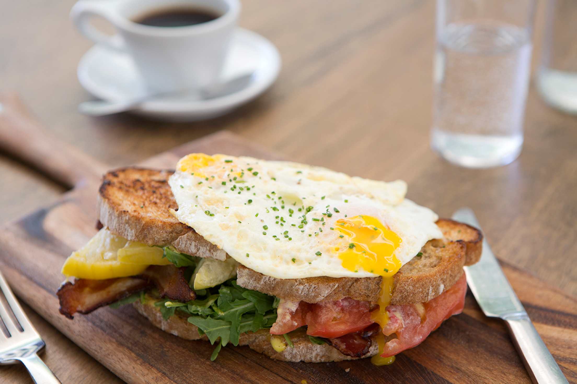 BLT sandwich with fried egg, Cheeky's, Palm Springs, California, image