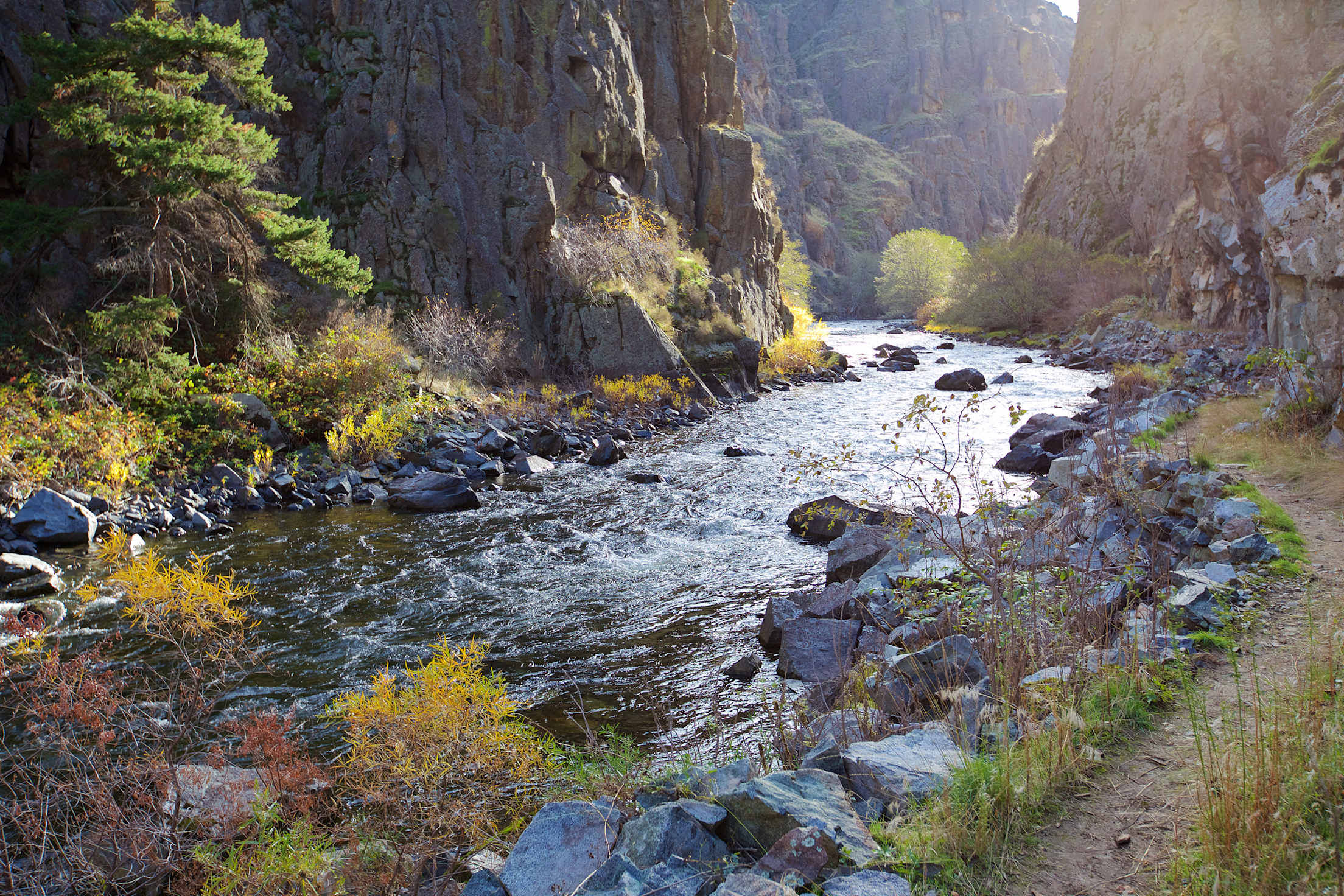 Hells Canyon water and sky in Oregon and Idaho, picture