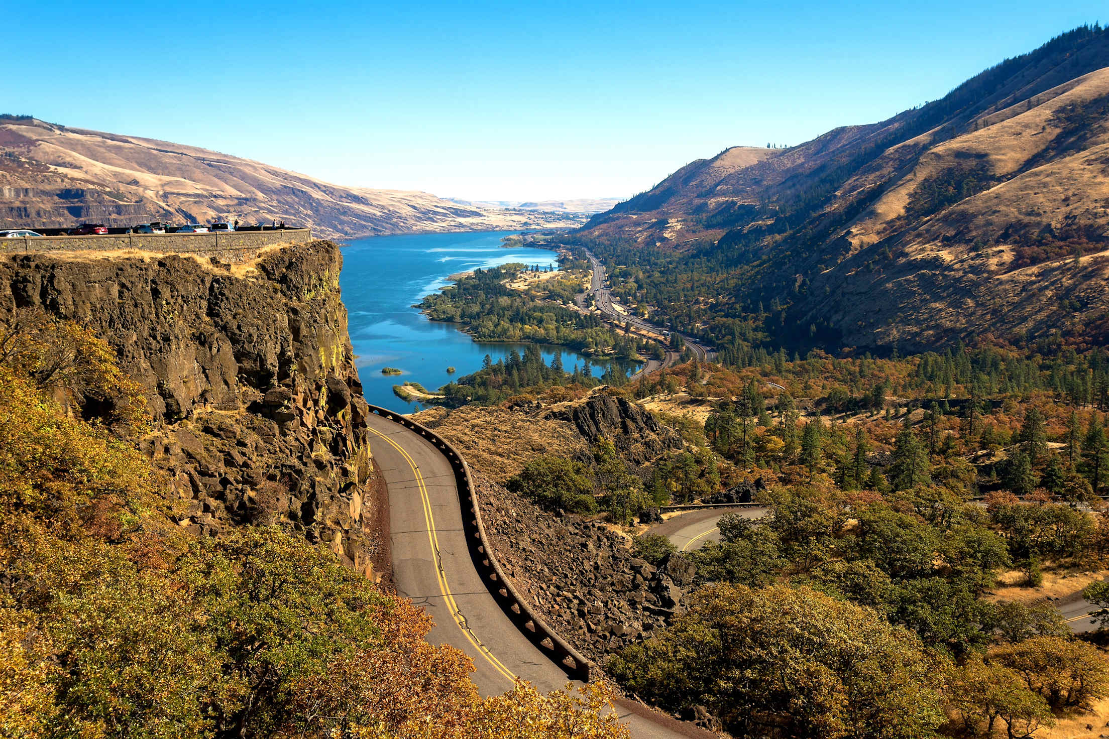 Rowena Crest and Columbia River Highway.