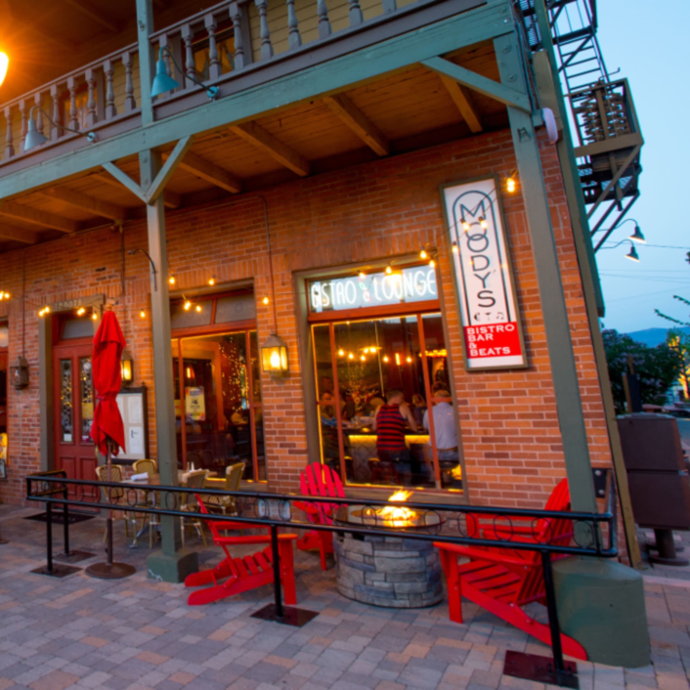 exterior with table seating and fire pit at Moody’s Bistro Bar & Beats in Truckee. California, picture