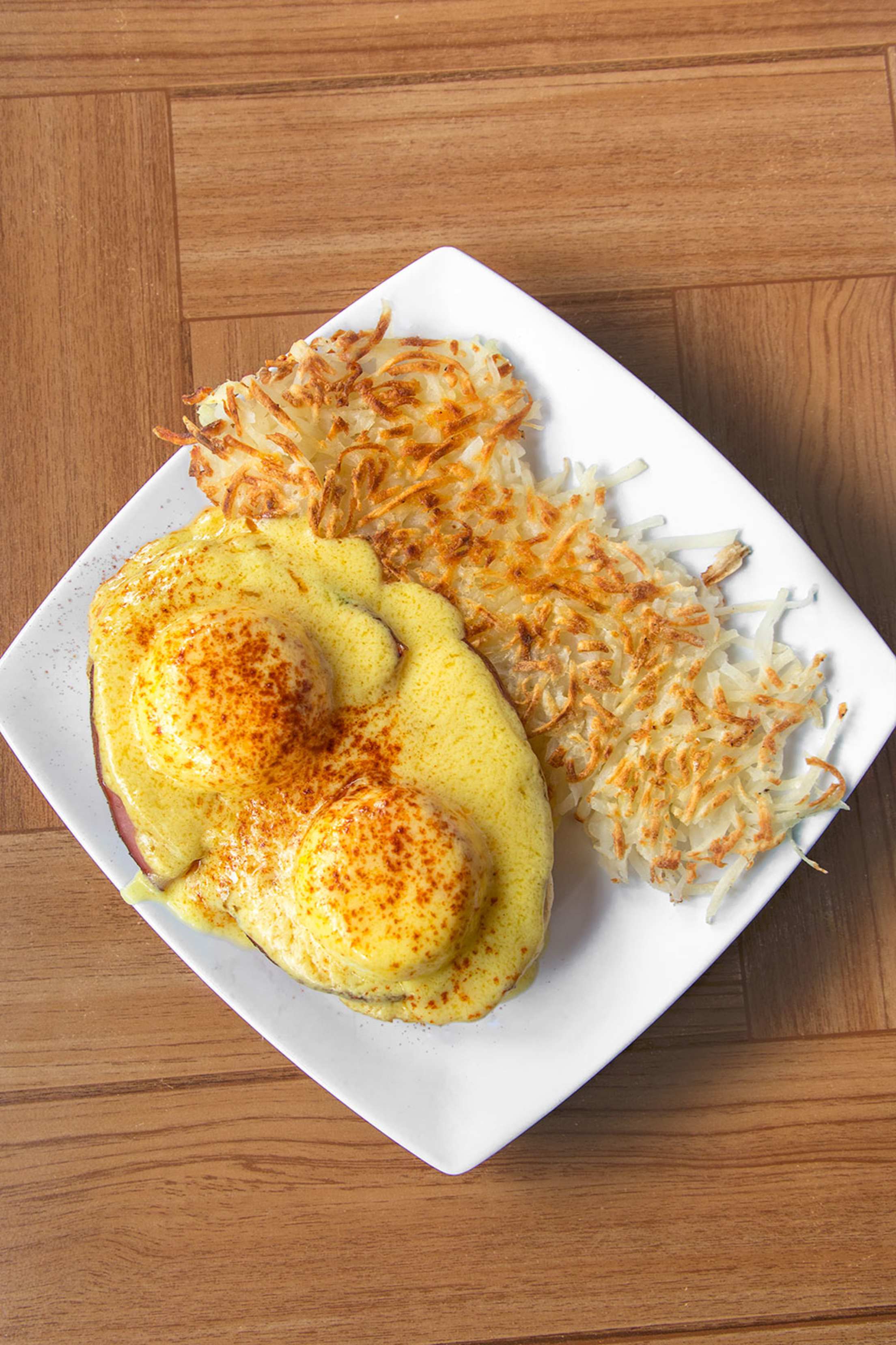 eggs Benedict with side of hash brown potatoes at Darbi's Cafe in Pinetop, Arizona, picture