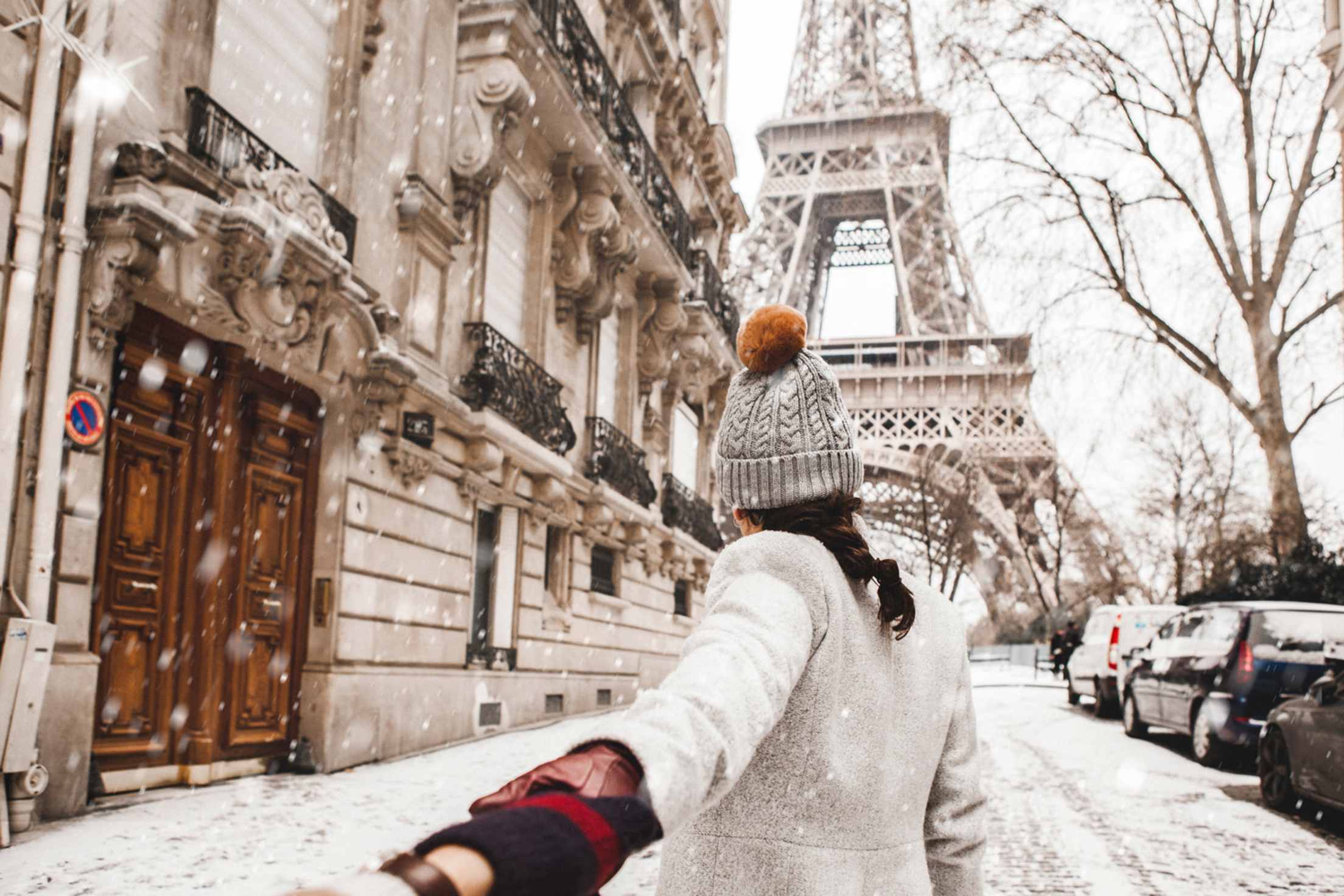 sustainable travel practices encourage visiting paris in winter