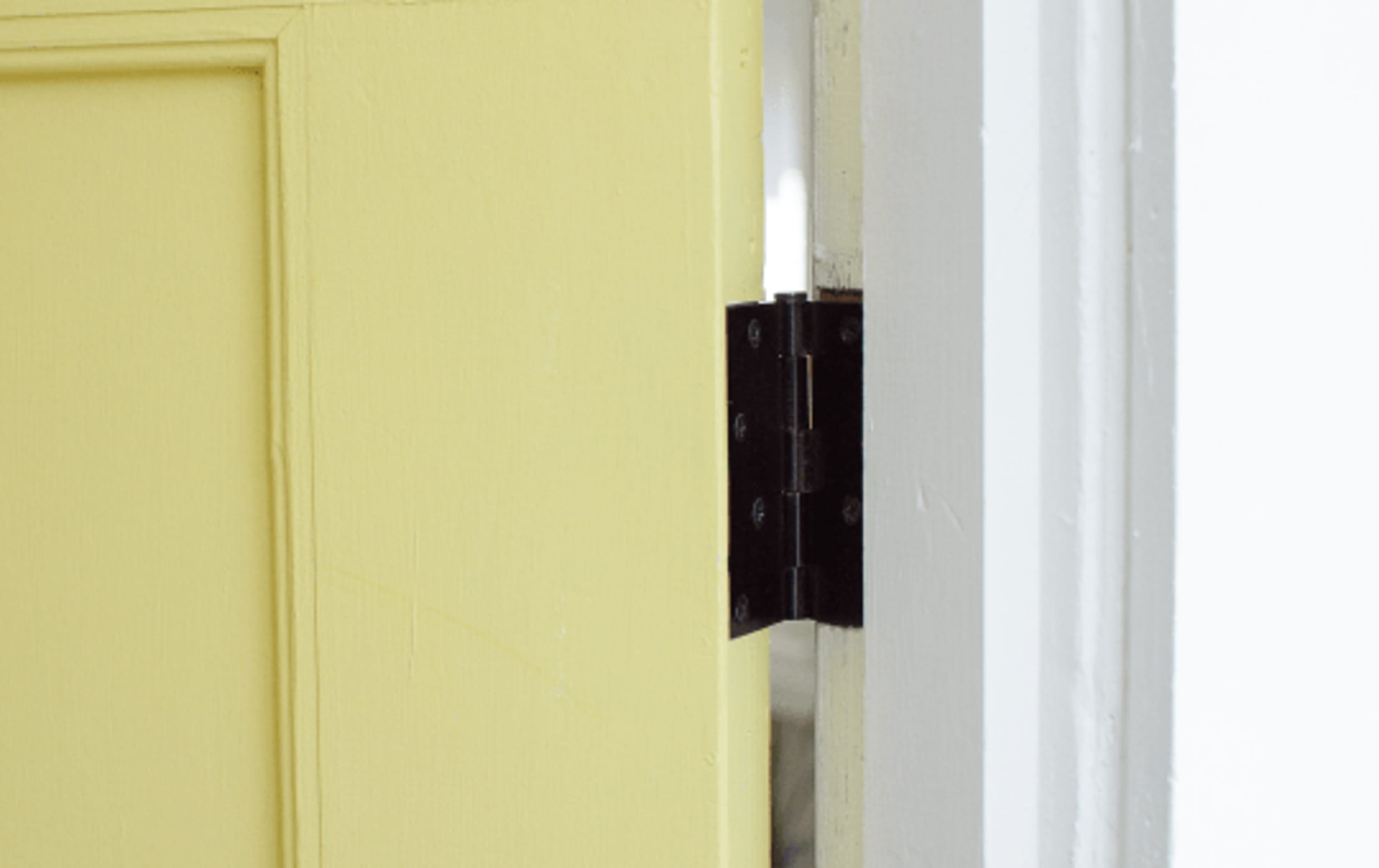 door hinge