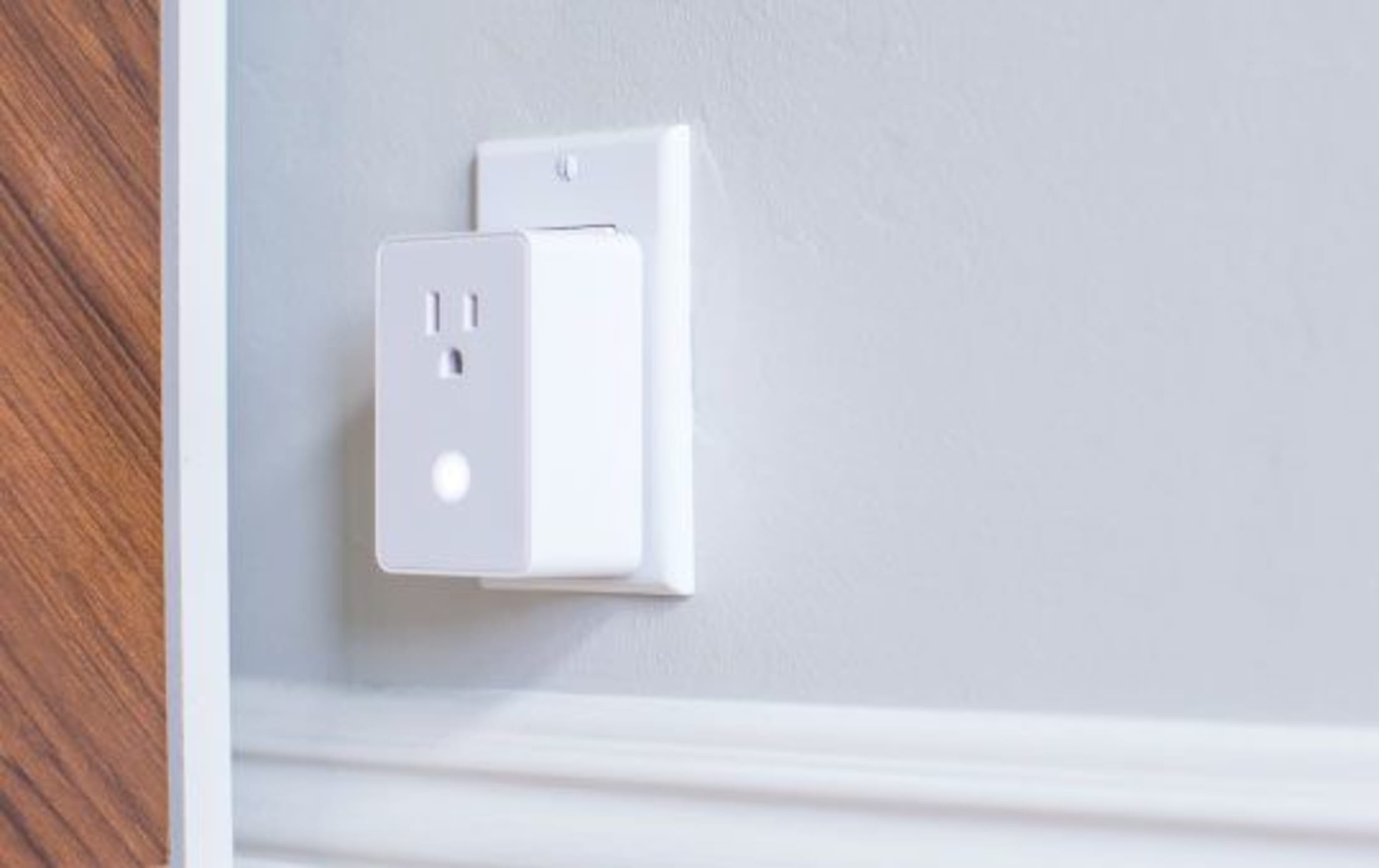 Installed Smart Dimmable Plug