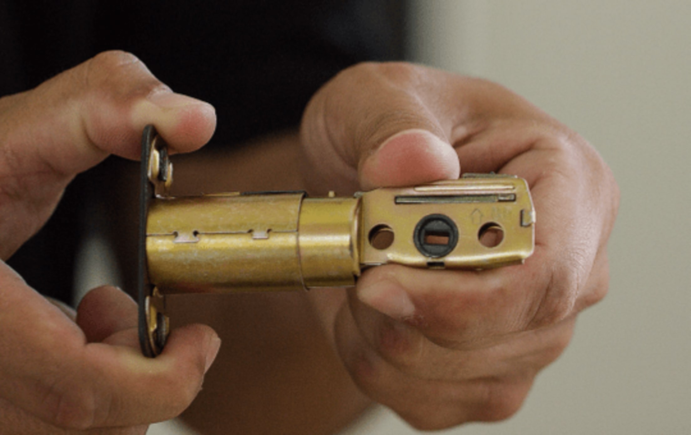 Door latch