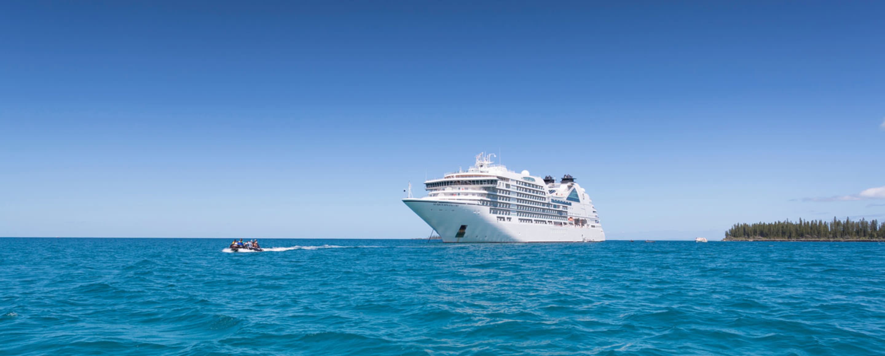 seabourn cruise ship at sea