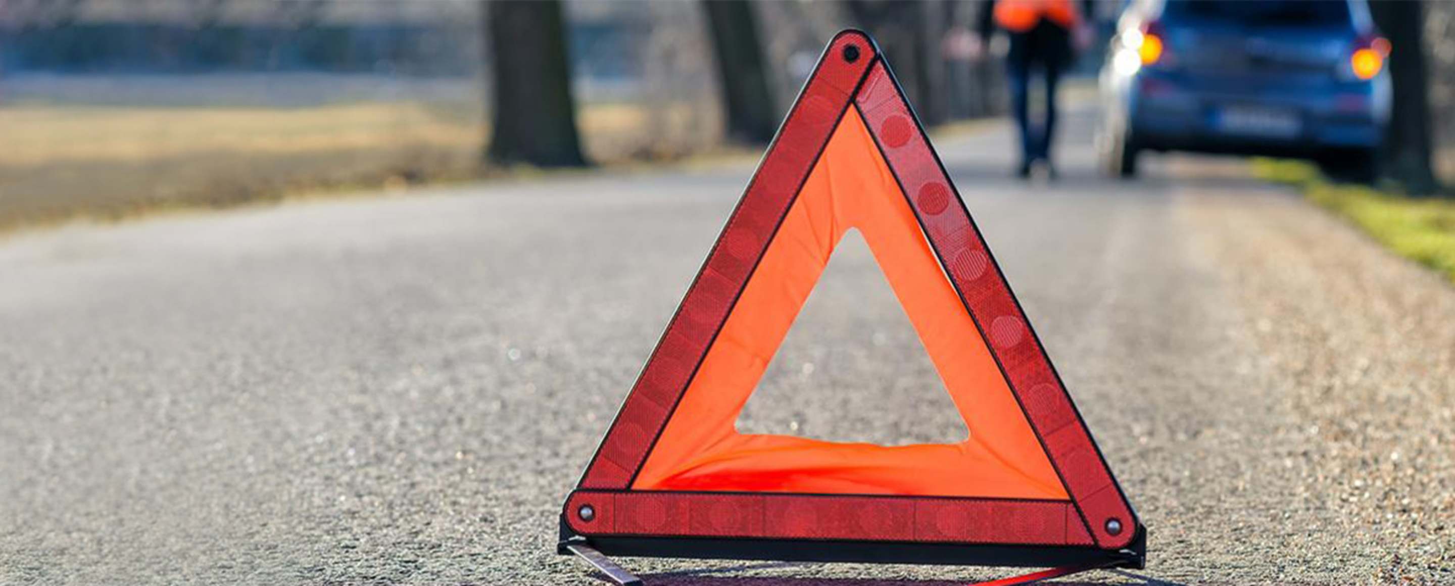 AAA Mechanical First Aid Service repairs a AAA Member's car on the side of the road