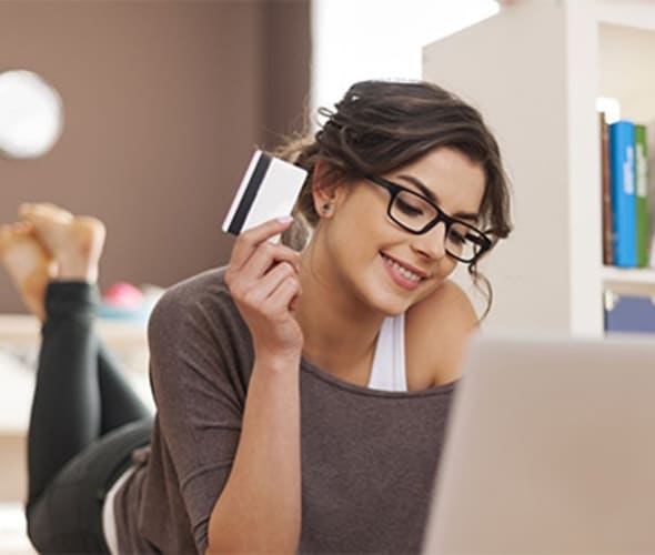 A AAA Member uses AAA discounts to save while shopping