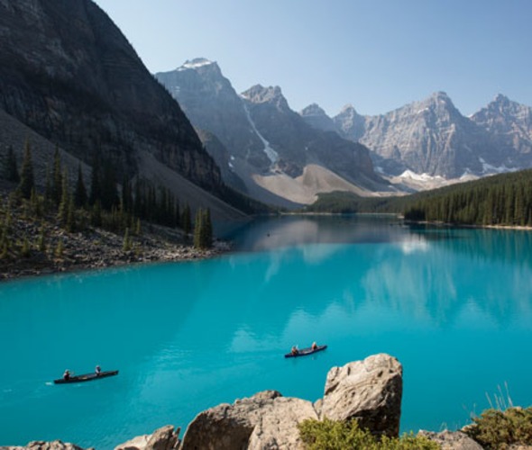 rocky mountaineer journeys stop at moraine lake