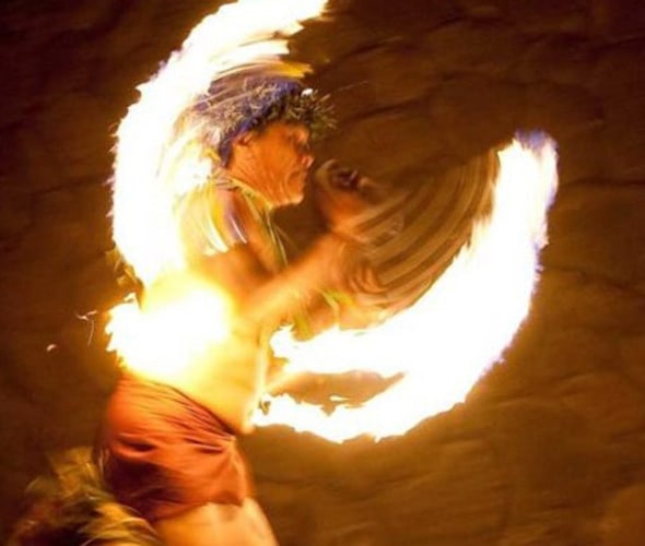 grand wailea fire dancer