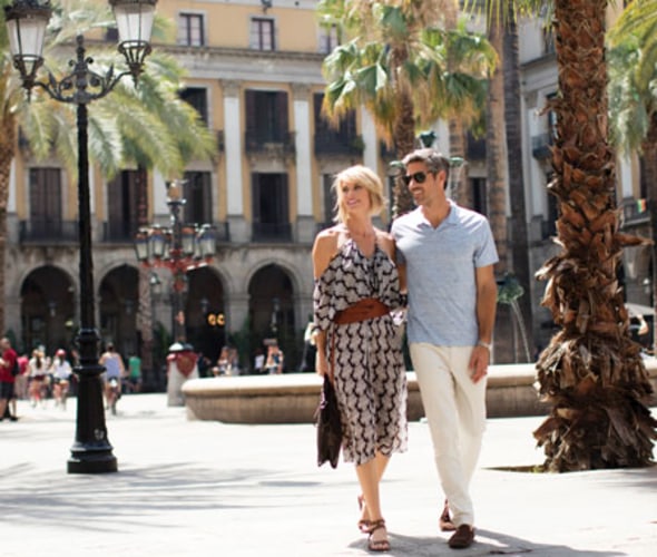 regent seven seas cruises couple in barcelona