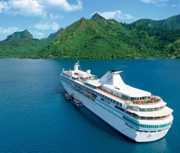 paul gauguin cruise ship in tahiti
